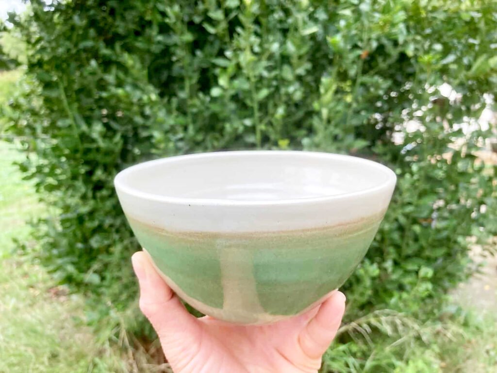 Grand Bol Vert Tendre 15 cm — œuvre en céramique de Hannah ANDRE
