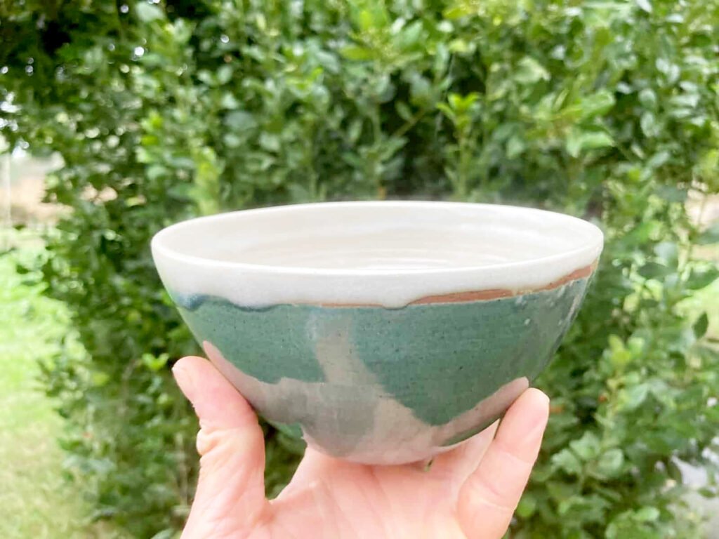 Grand Bol Vert Emeraude 15 cm — œuvre en céramique de Hannah ANDRE