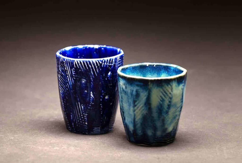 Tasse Sokko M — œuvre en céramique de Cécile Charroy